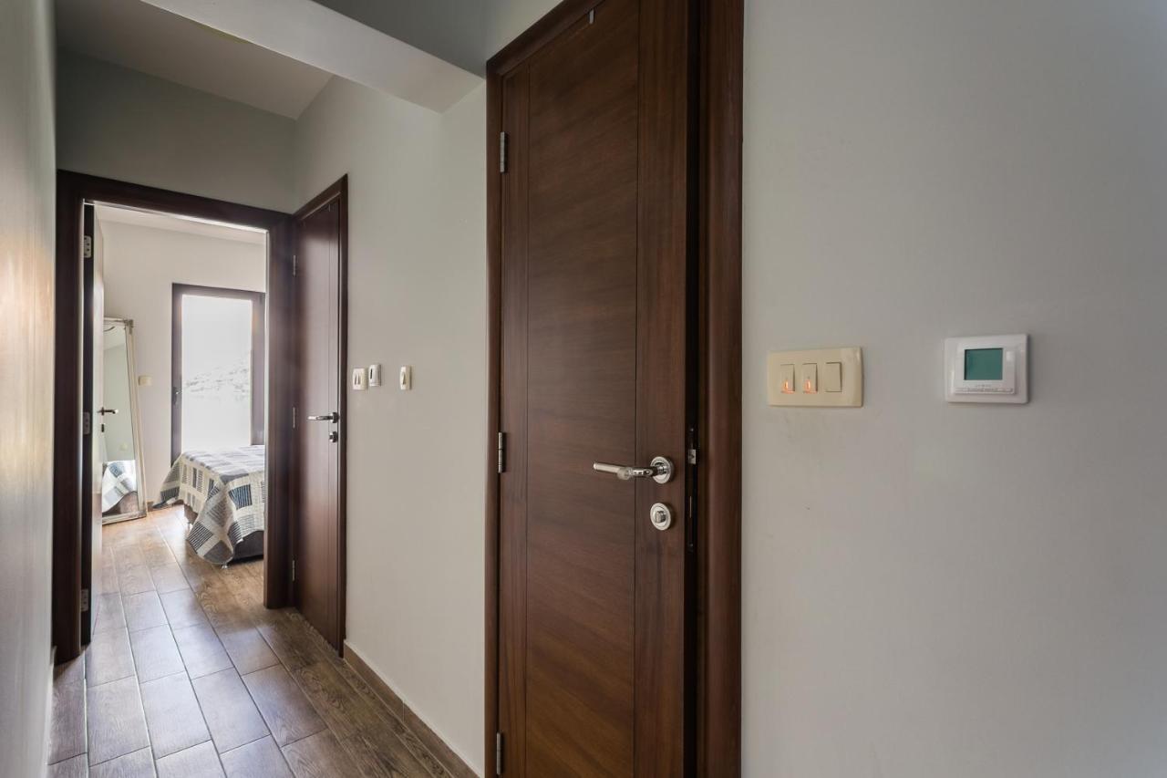 Keystone Apartments Donji Morinj Buitenkant foto